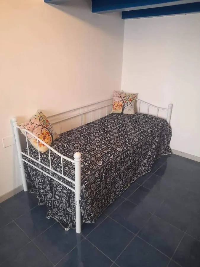 Villa Poseidone 2 Città di Lipari 0*,